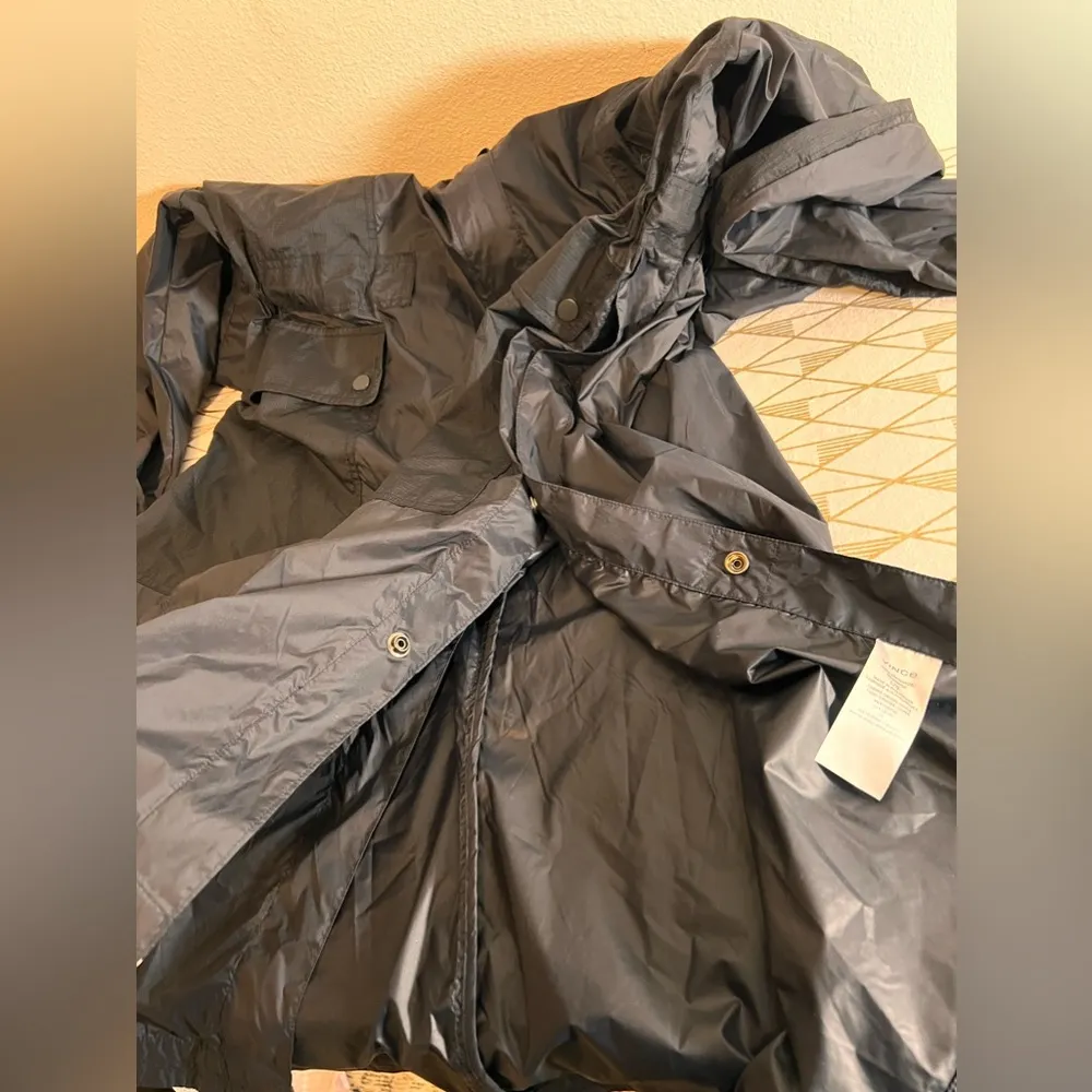 Vince UNISEX Hooded Windbreaker Trench Coat With Storage Pouch Size L - Image 11