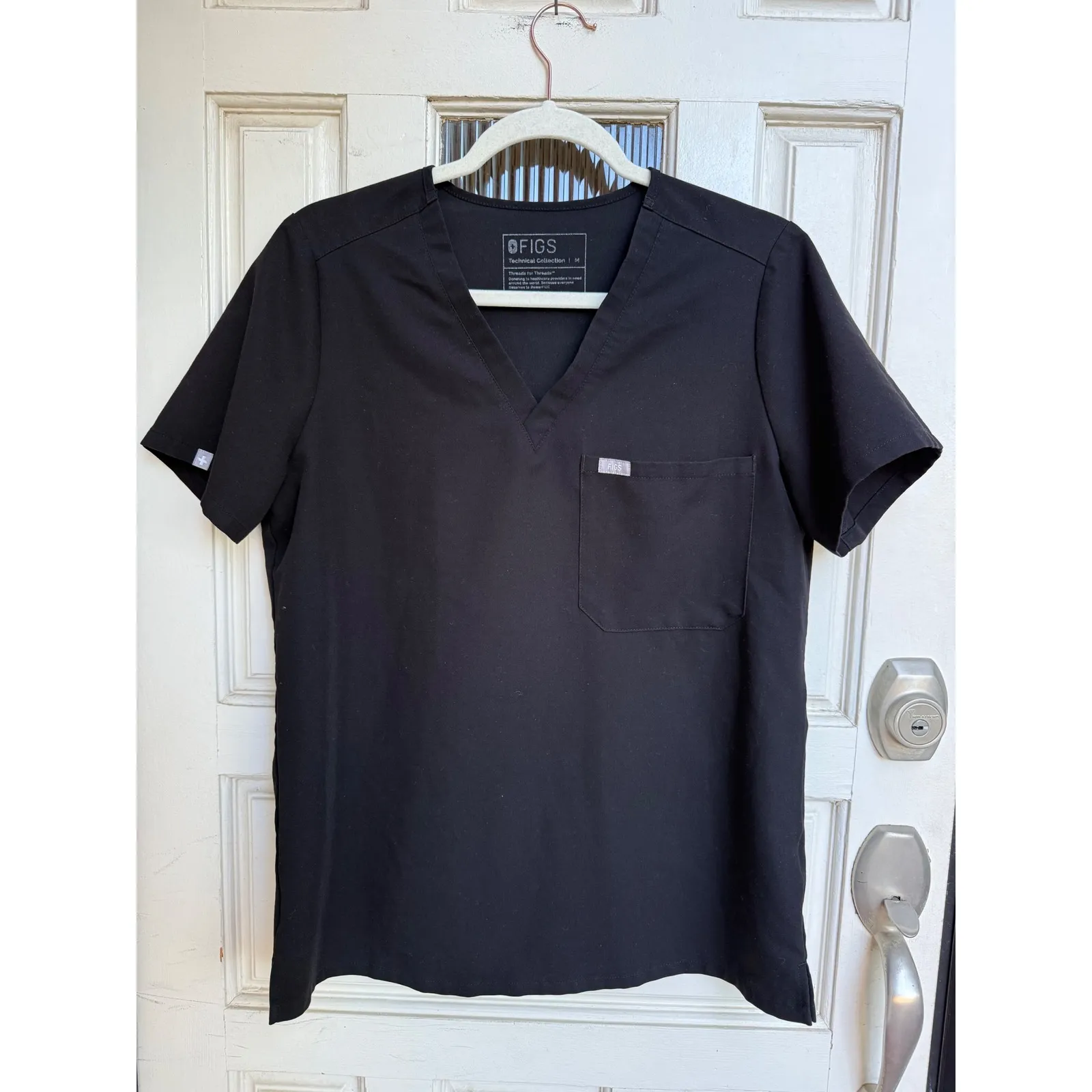 FIGS  Technical Collection Black Catarina V Neck Scrub Top Womens Size Medium - Image 3