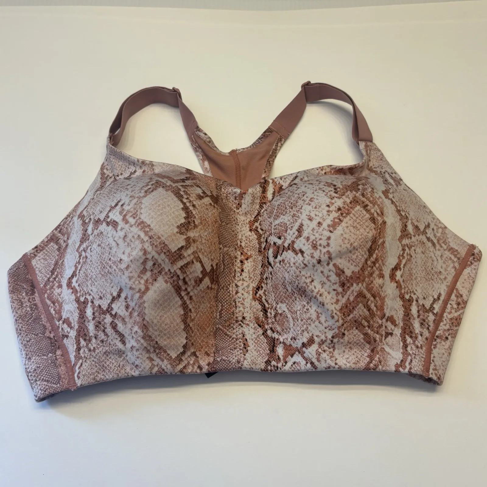 Victorias Secret Sweat On Point Incredible Sports Bra 34DD Max Support Snakeskin - Image 3
