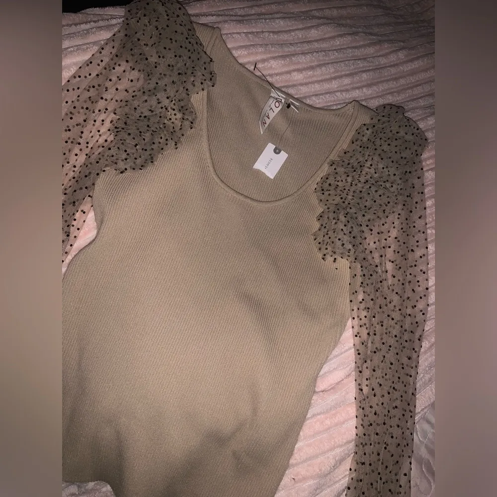 Dolan fall Sheer Sleeve Sweater Top Brown Ribbed Polka Dot Ruffles Scoop Neck Black - Image 4