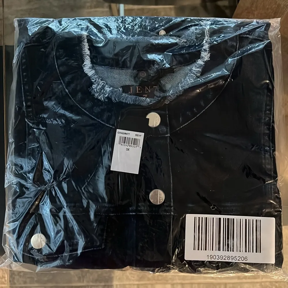 JEN7  Collarless Denim Jacket with Frayed Detail Size 3X NWT - Image 4