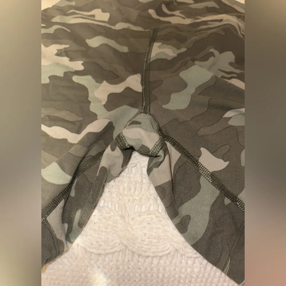 PINK Victoria’s Secret ultimate camouflage bike shorts new worn once - Image 3