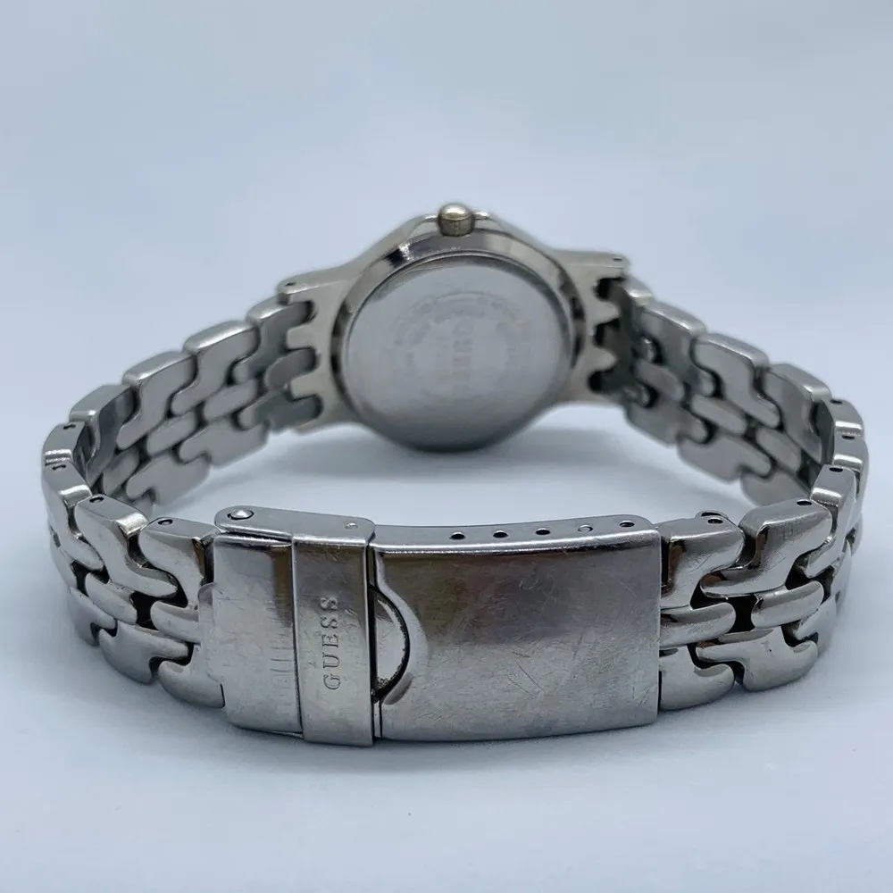 Guess Waterpro 28mm Ladies Watch Silver Tone 50M WR Adjustable Size Up To 8” - Image 4