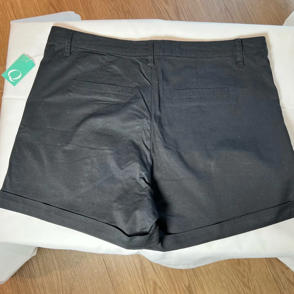 CHOCOLATE USA Clothing Shorts Juniors size large black Chino style NWT - Image 3