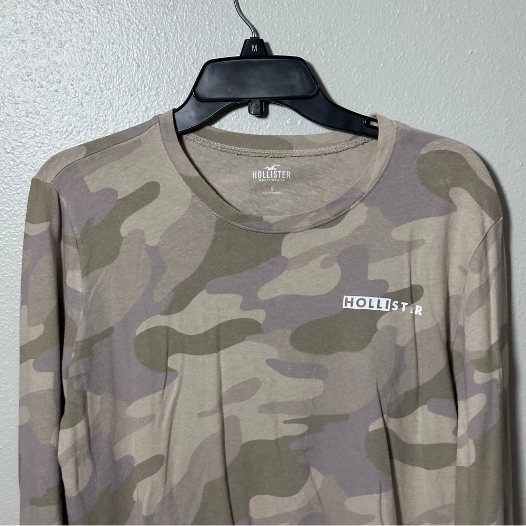 Hollister Women‎ Beige/Green cropped Long sleeve Camo size small - Image 4