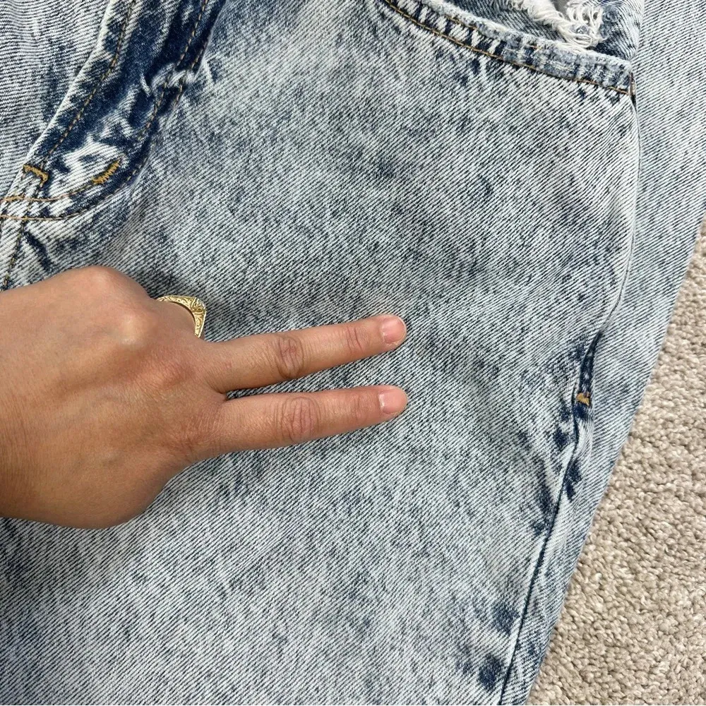 We The Free My Own Lane Distressed High Rise Acid Wash Jeans Straight Leg 26 - Image 17