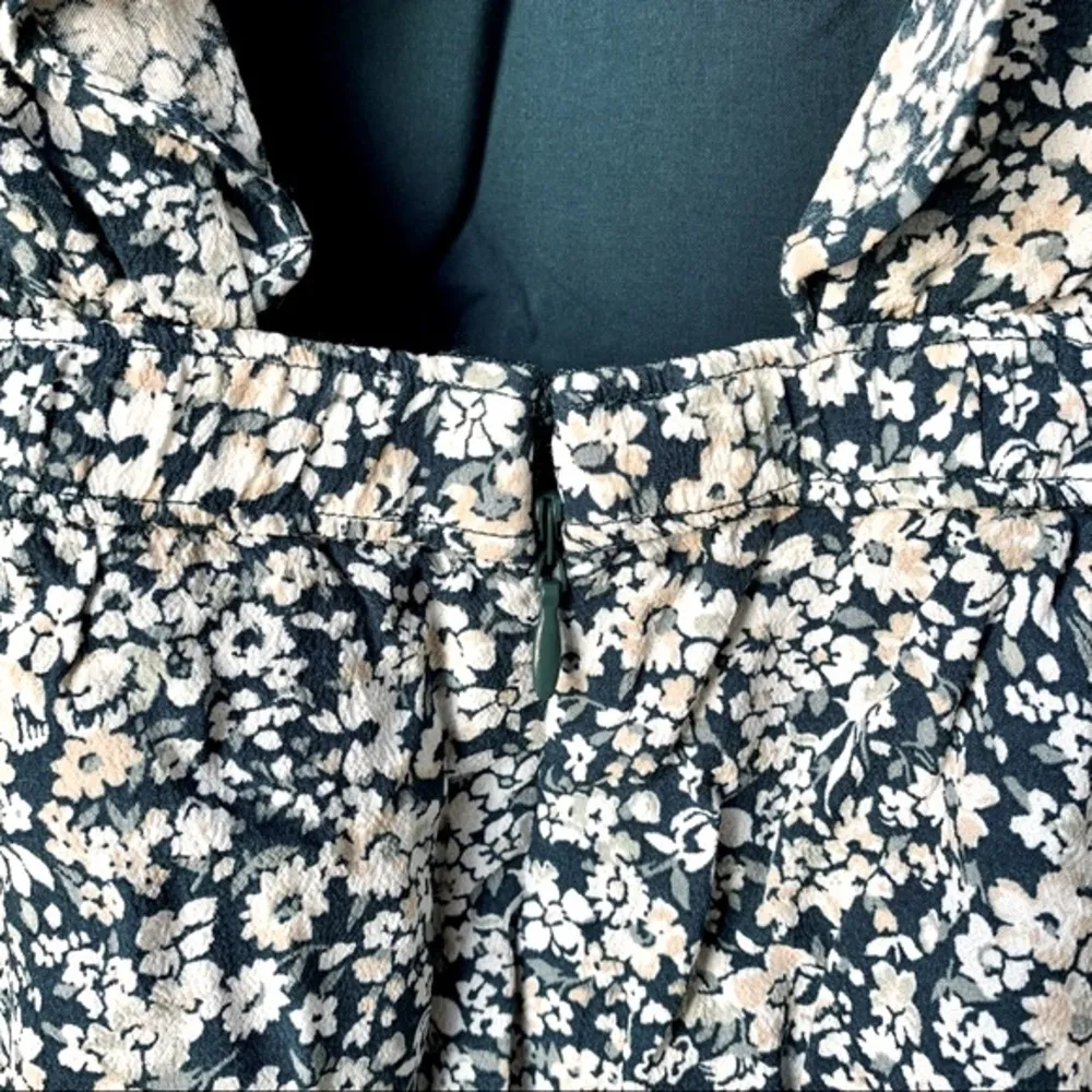 Abercrombie & Fitch Floral Print Open-Back Romper, Size XXS, NWT - Image 8