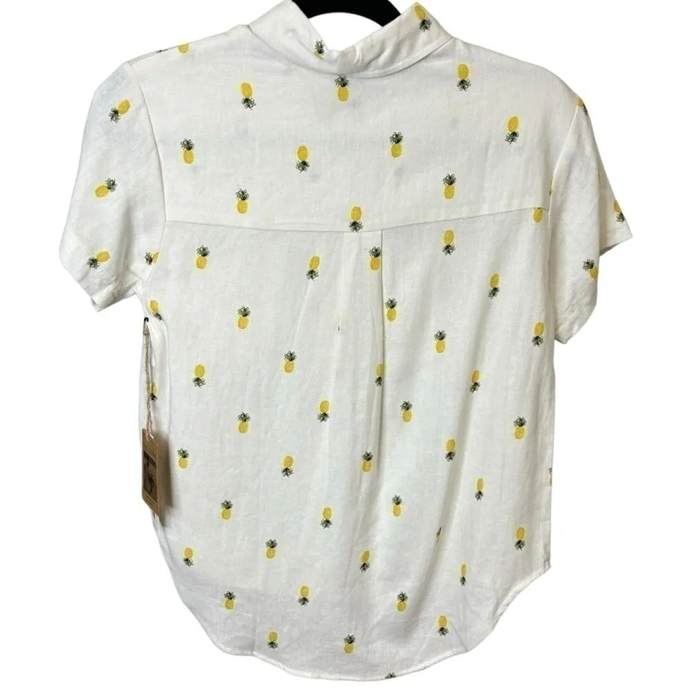 NWT Rae Dunn Pineapple Print Linen Blend High Low Button Up Top - Small - Image 3