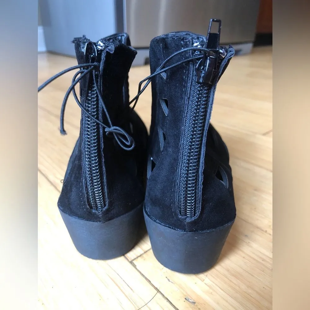 Bobbie Brooks Sz 7 Ladies Black Cut Out Booties NEW NWT - Image 4