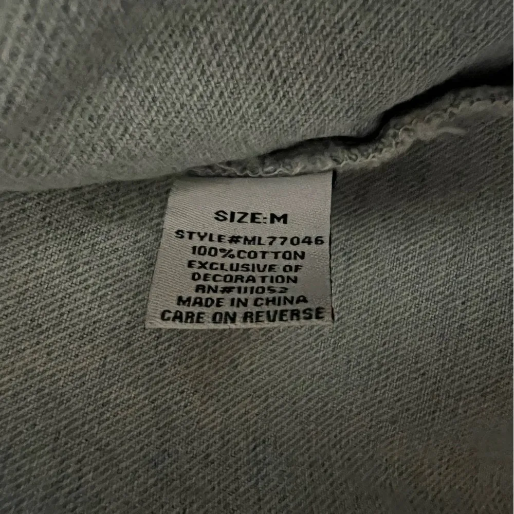 222 Maroon 5 Denim Tour Trucker Jacket Blue Size M - Image 6