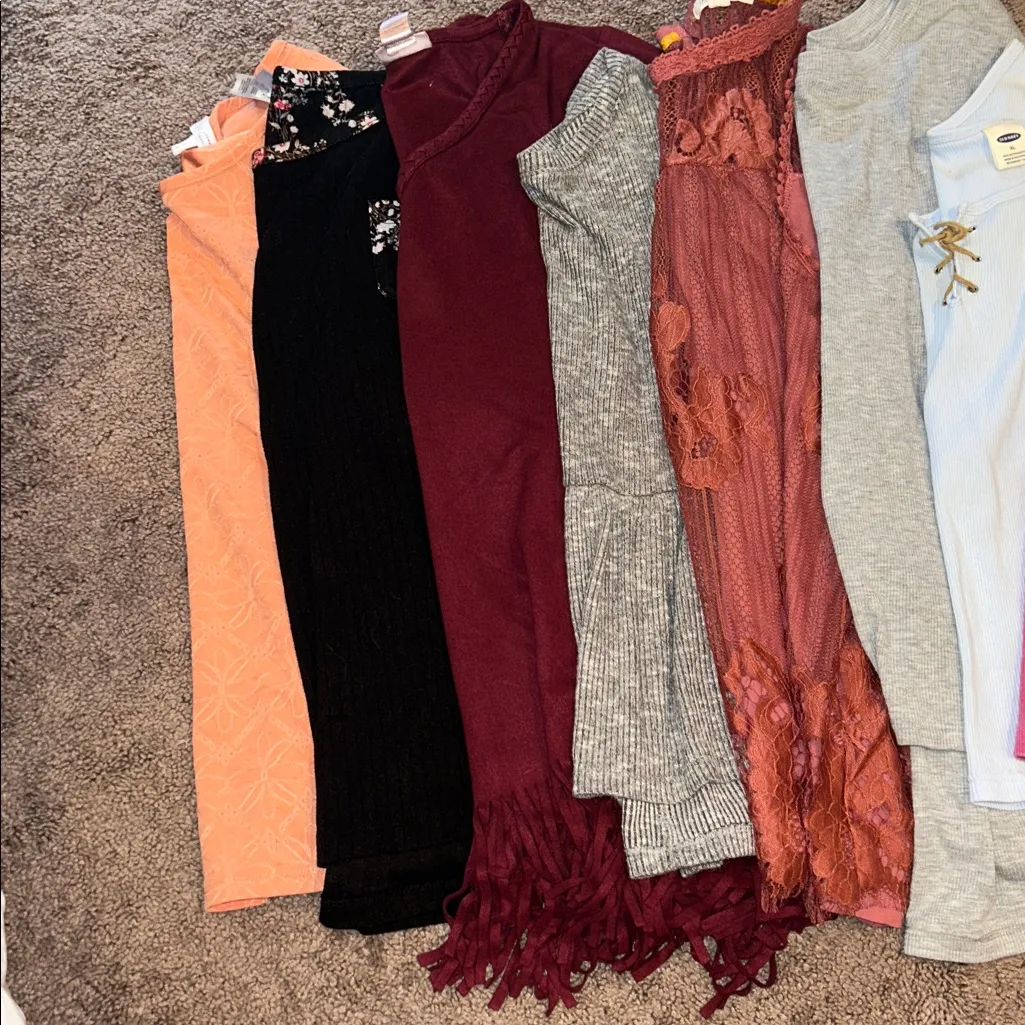 Size xlarge short sleeve blouse & tank top bundle!! - Image 2