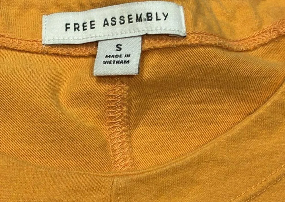 FREE ASSEMBLY blouse in size S - Image 2