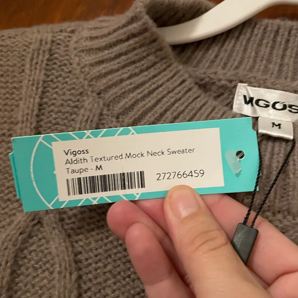 NWT Vigoss
Aldith Textured Mock Neck Sweater Size M - Image 6