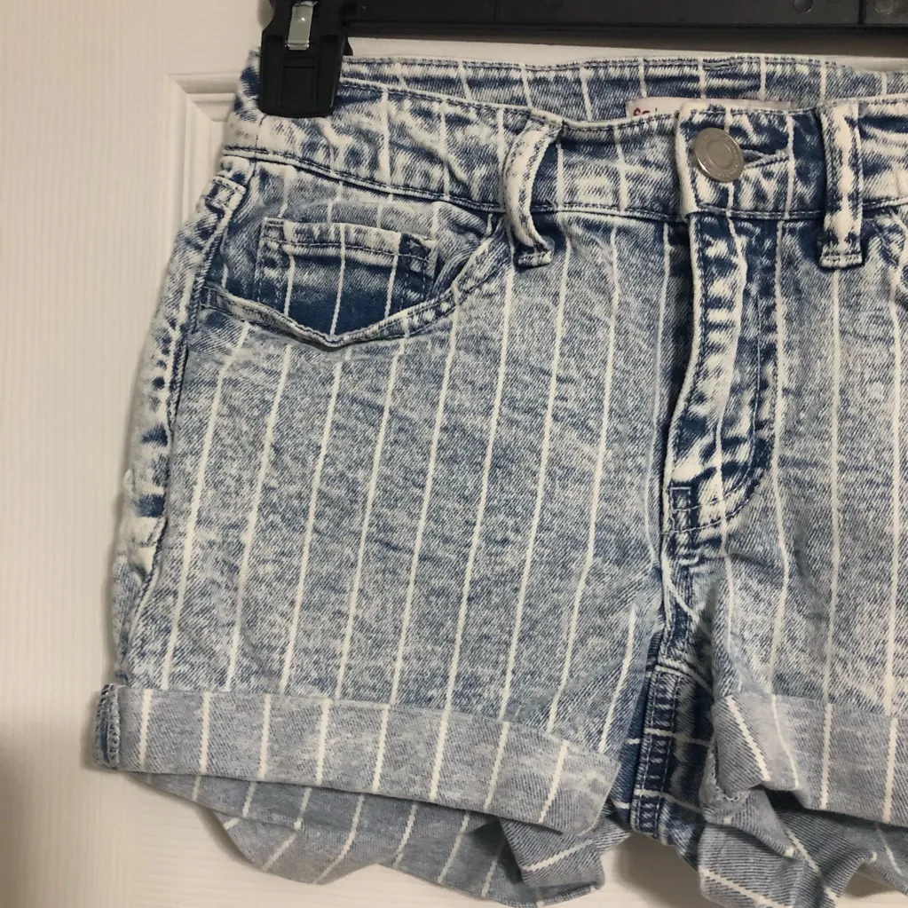 SO striped jean favorite shortie shorts juniors size‎ 3 low rise rolled cuffed - Image 4