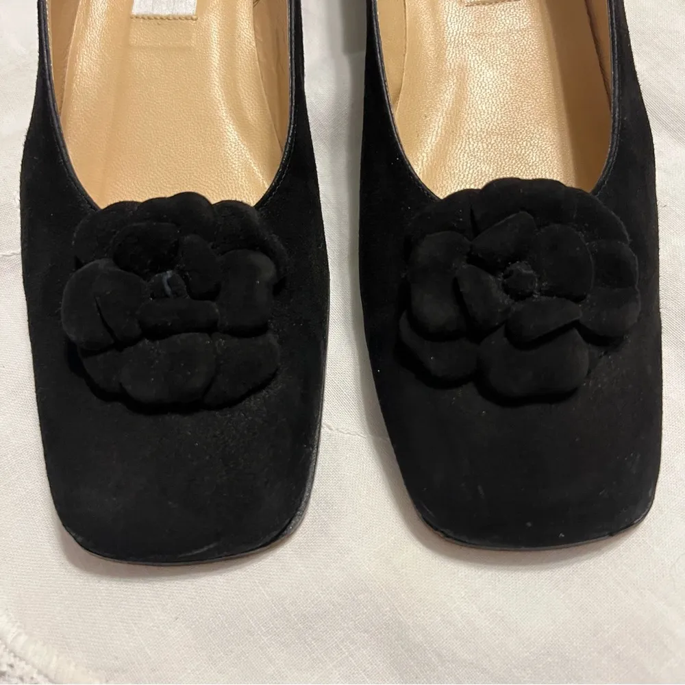 Saks Fifth Avenue Folio Collection Black Suede Pumps Heels Rosette 8.5 AA - Image 3