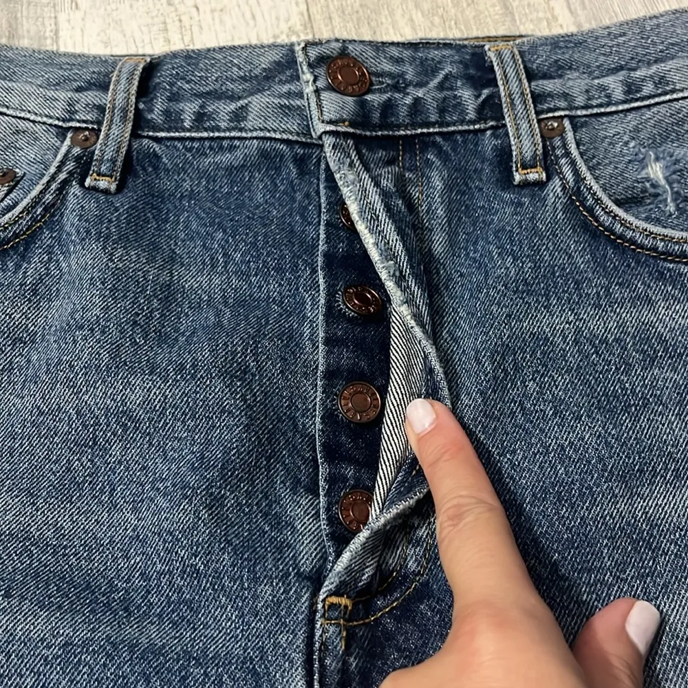 AGOLDE distressed button fly denim mini skirt size 30 - Image 7