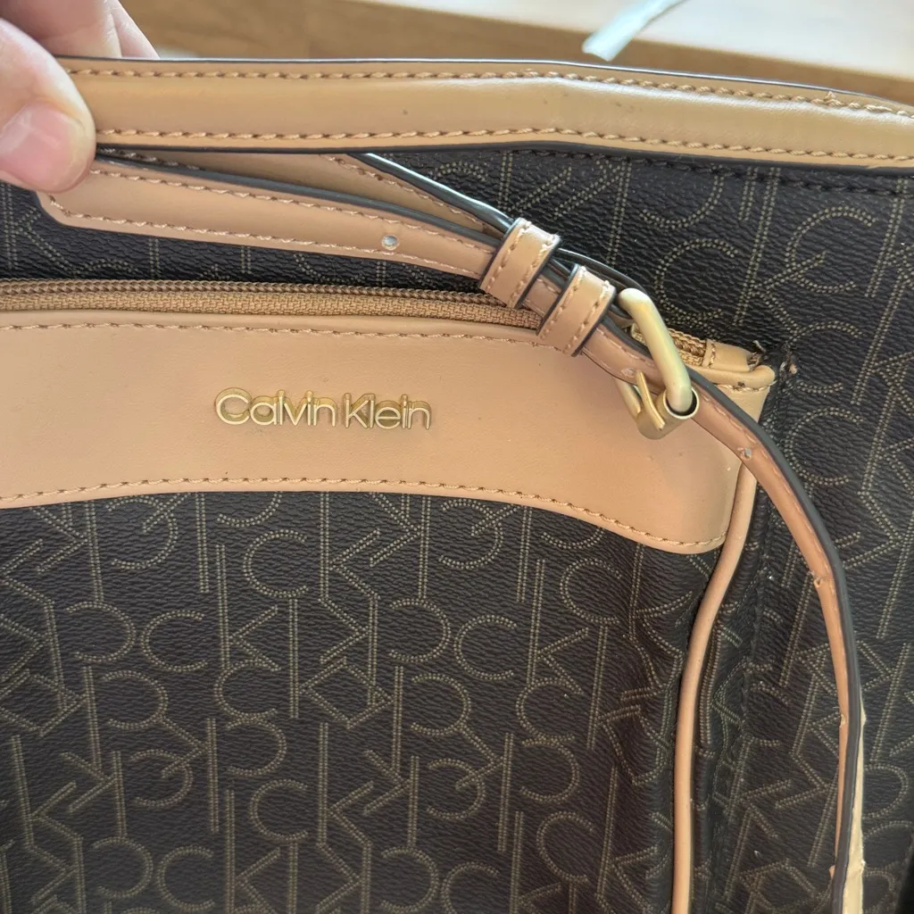 Calvin Klein Monogram Crossbody Bag Brown Beige‎ Tan Adjustable Strap - Image 3