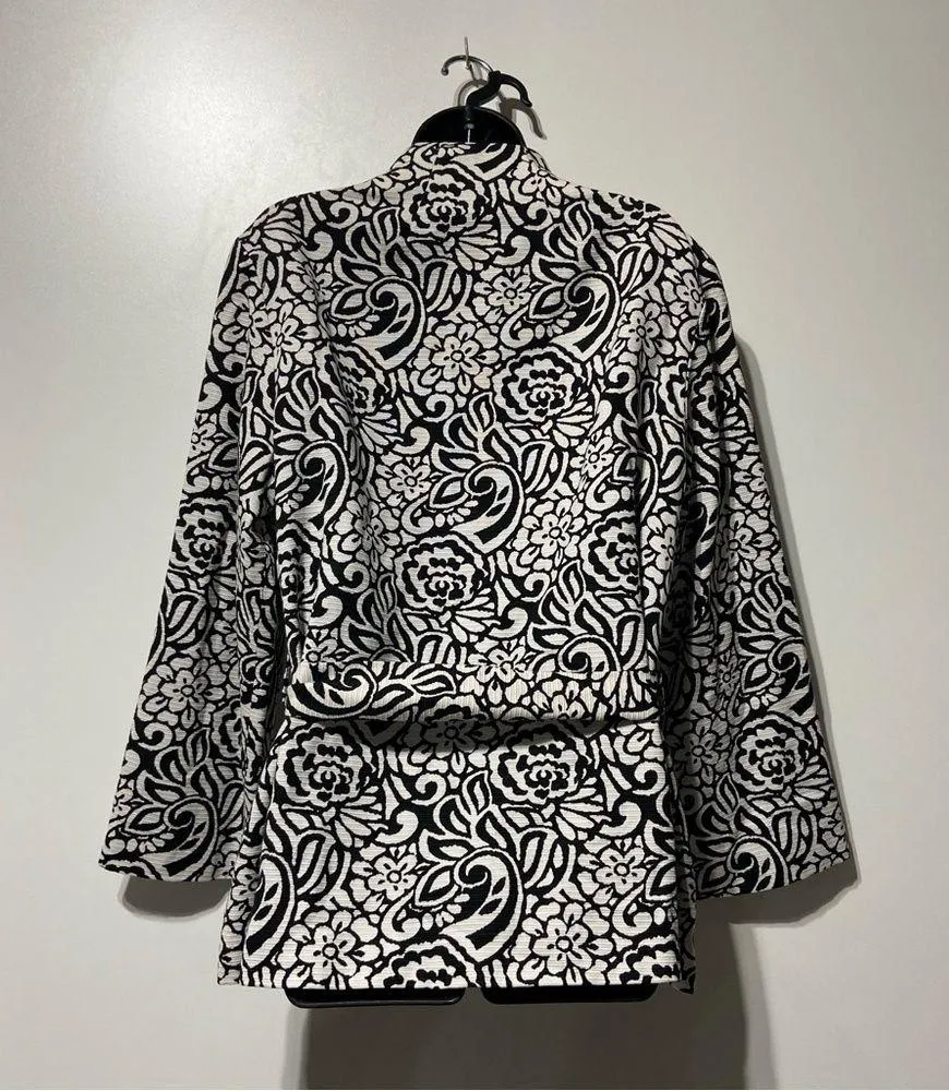 Chicos Black White Silk Floral Print Jacket Modern Gardens Irvetta Size Large - Image 7