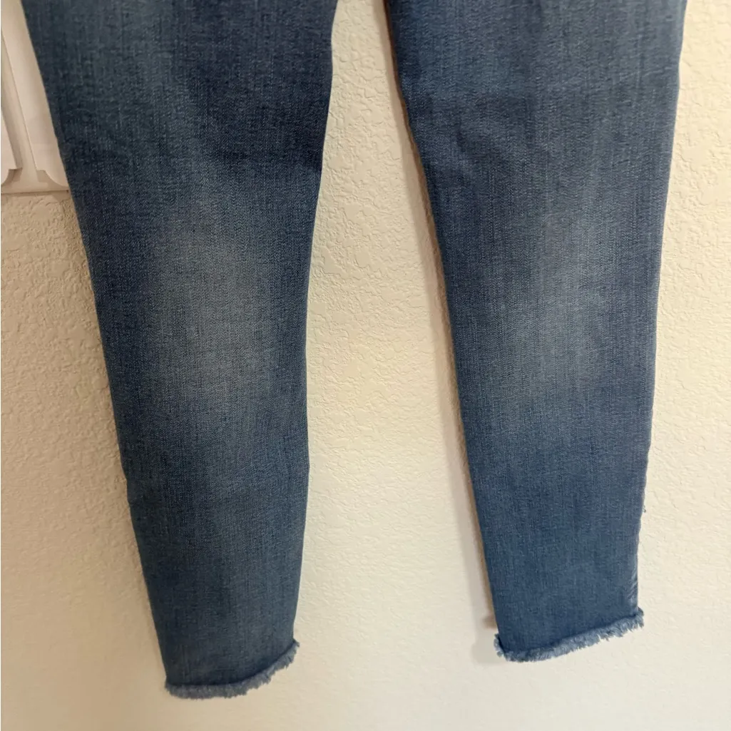 Judy Blue Denim Mid Rise Medium Wash Tulip Hem Skinny Fit Jeans Size 1/25 JB8458 - Image 9
