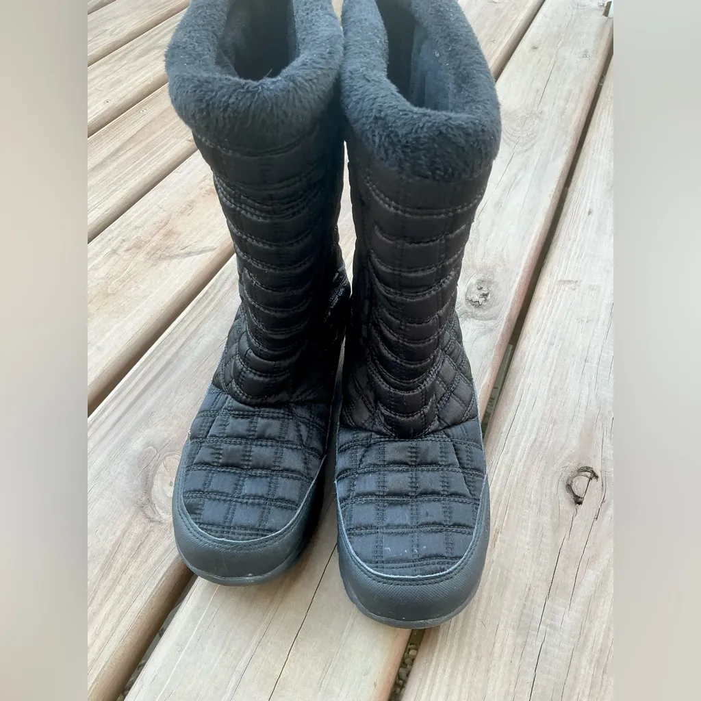 Warm women’s winter boots ❄️❄️ Black Size 9 - Image 9