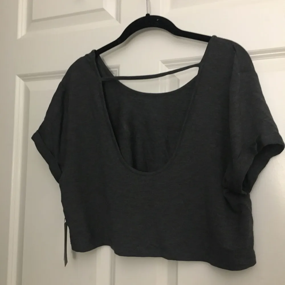 Max Studio Cropped Top & Shorts - Sleep Set - Image 3