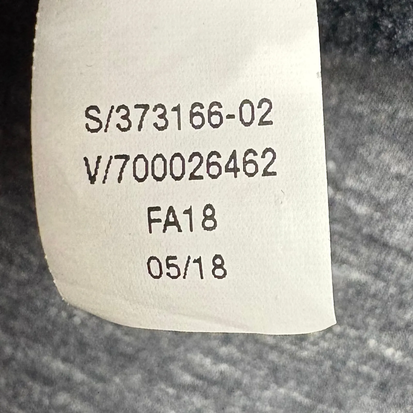 Athleta Victory Long Primaloft Hooded Jacket Full Up Down Zip Gray Black Small - Image 5