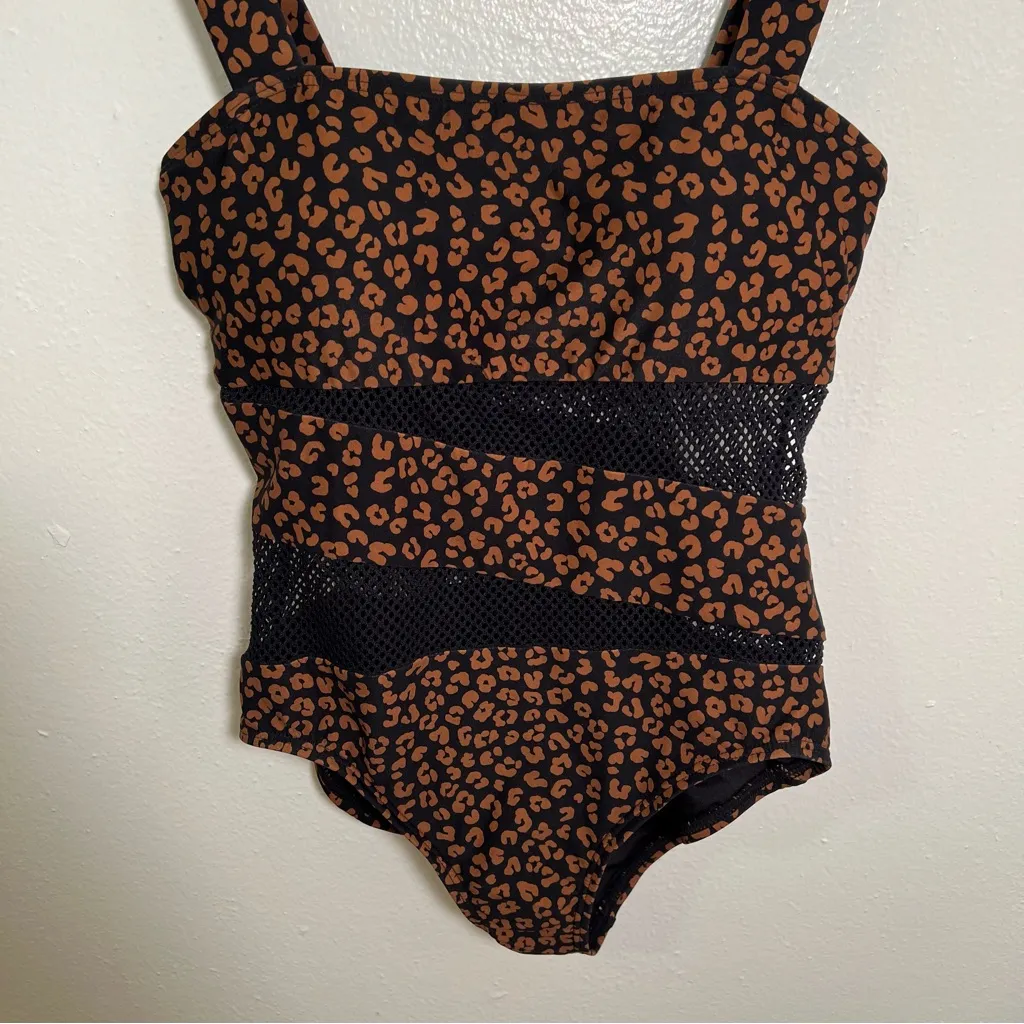 Carmen Marc Valvo Spliced One-Piece Swimsuit Animal Print 10 - Image 4