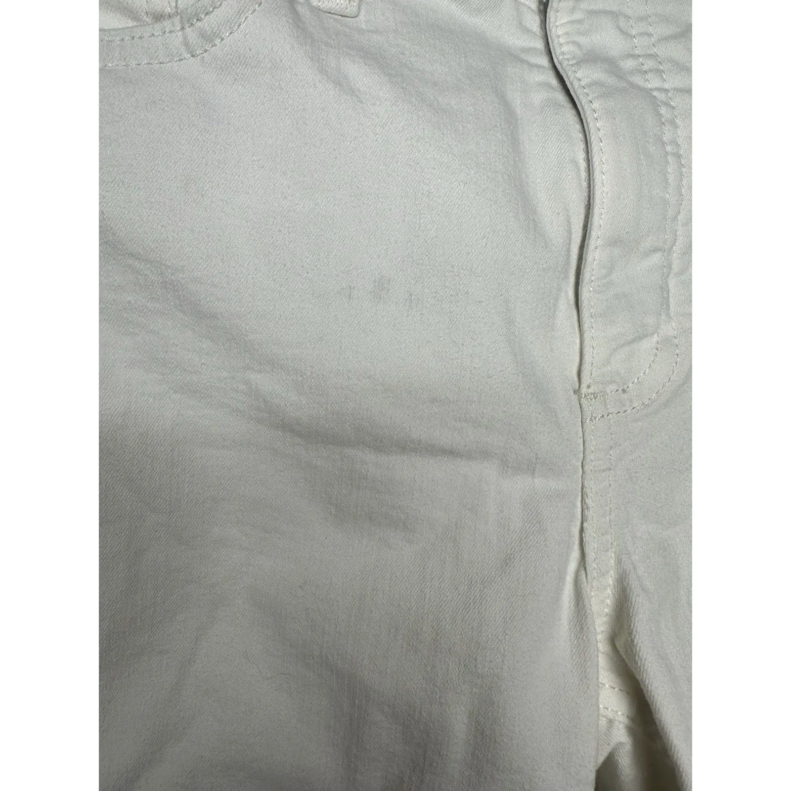 Lauren Conrad White Denim Shorts Women's Size 6 Cuffed Casual Summer Style - Image 3