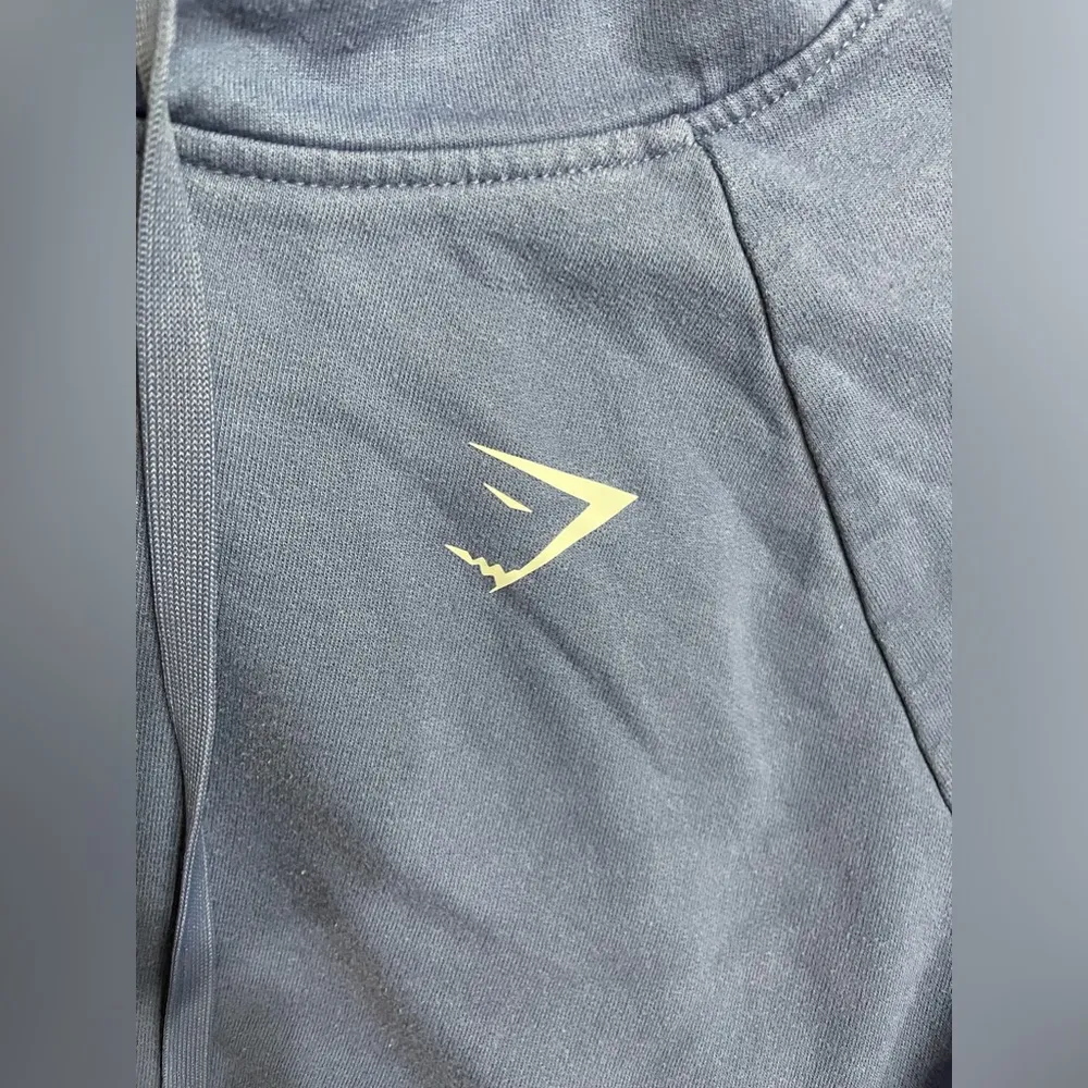 Gymshark Cropped Hoodie Blue/Purple Color Size S - Image 4