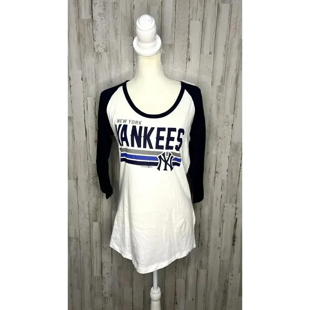 NWT Women's New York Yankees 3/4 Sleeve Raglan T - Image 2