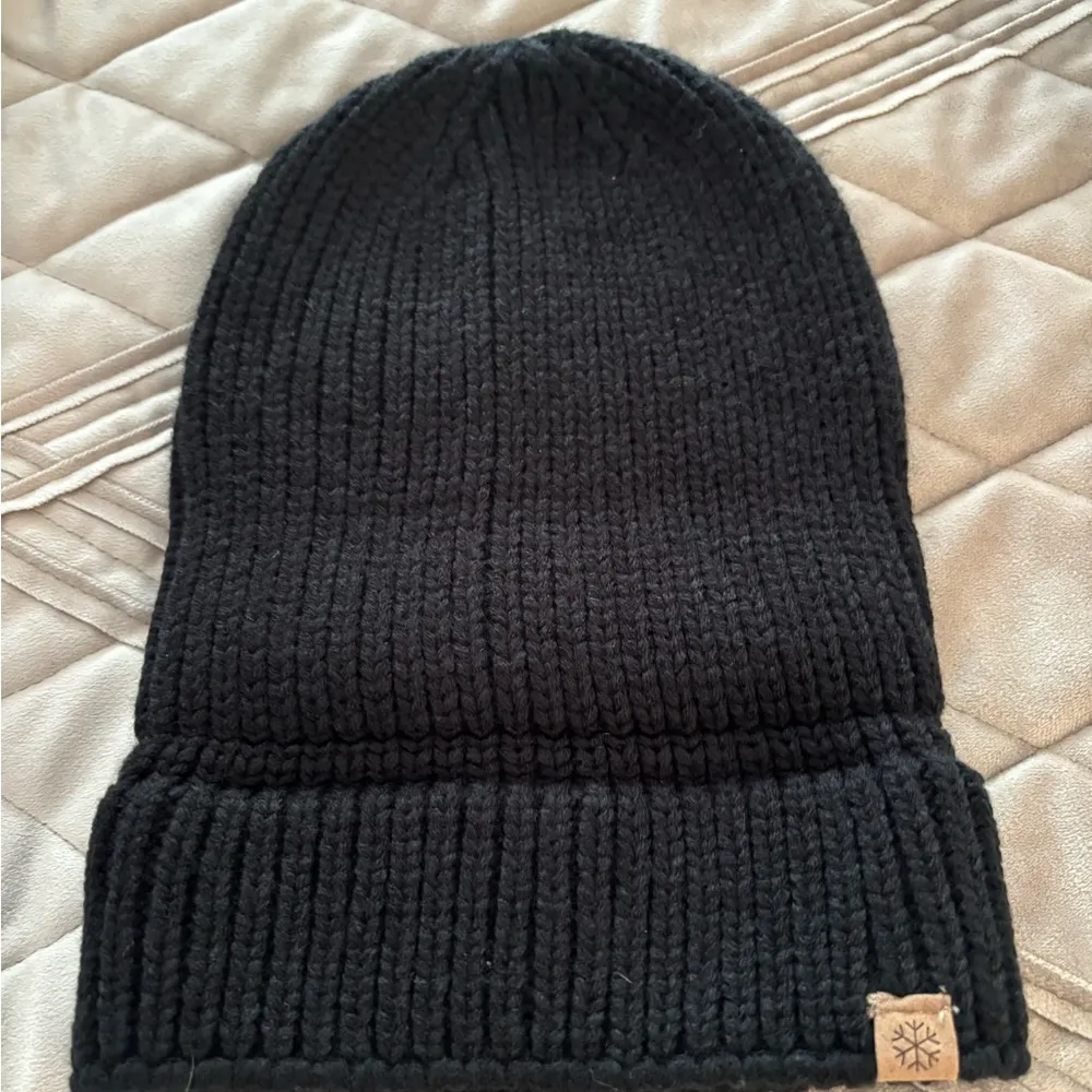 Women’s Black Knit Beanie - Image 3