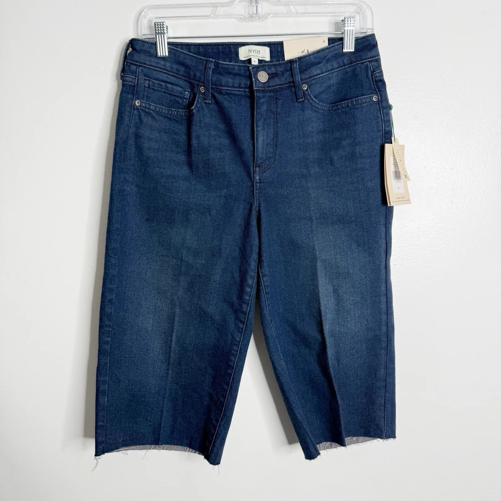 NWT NYDJ Kristie‎ 80's Bermuda Jean Shorts Inspire Wash Raw Hem Size 6 - Image 2