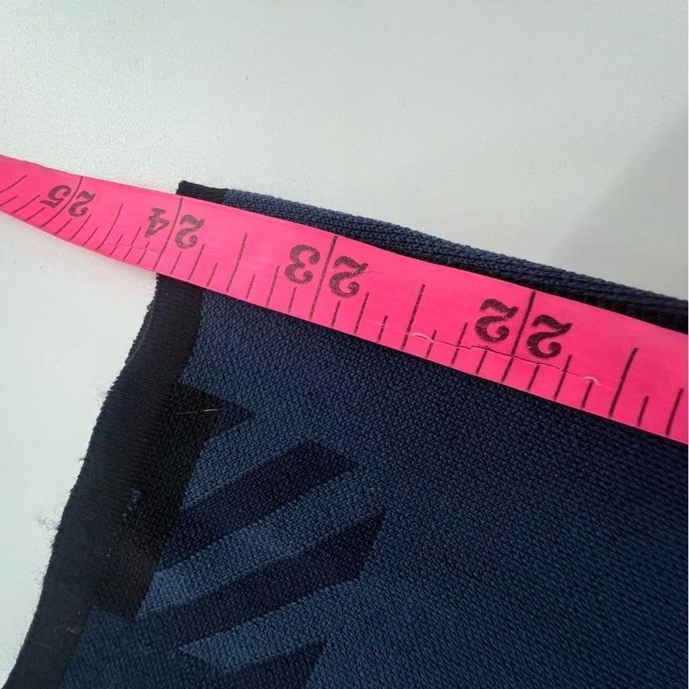 Sweaty Betty Interval Seamless 7/8 Workout Leggings
Navy Blue Block Jacquard M - Image 5