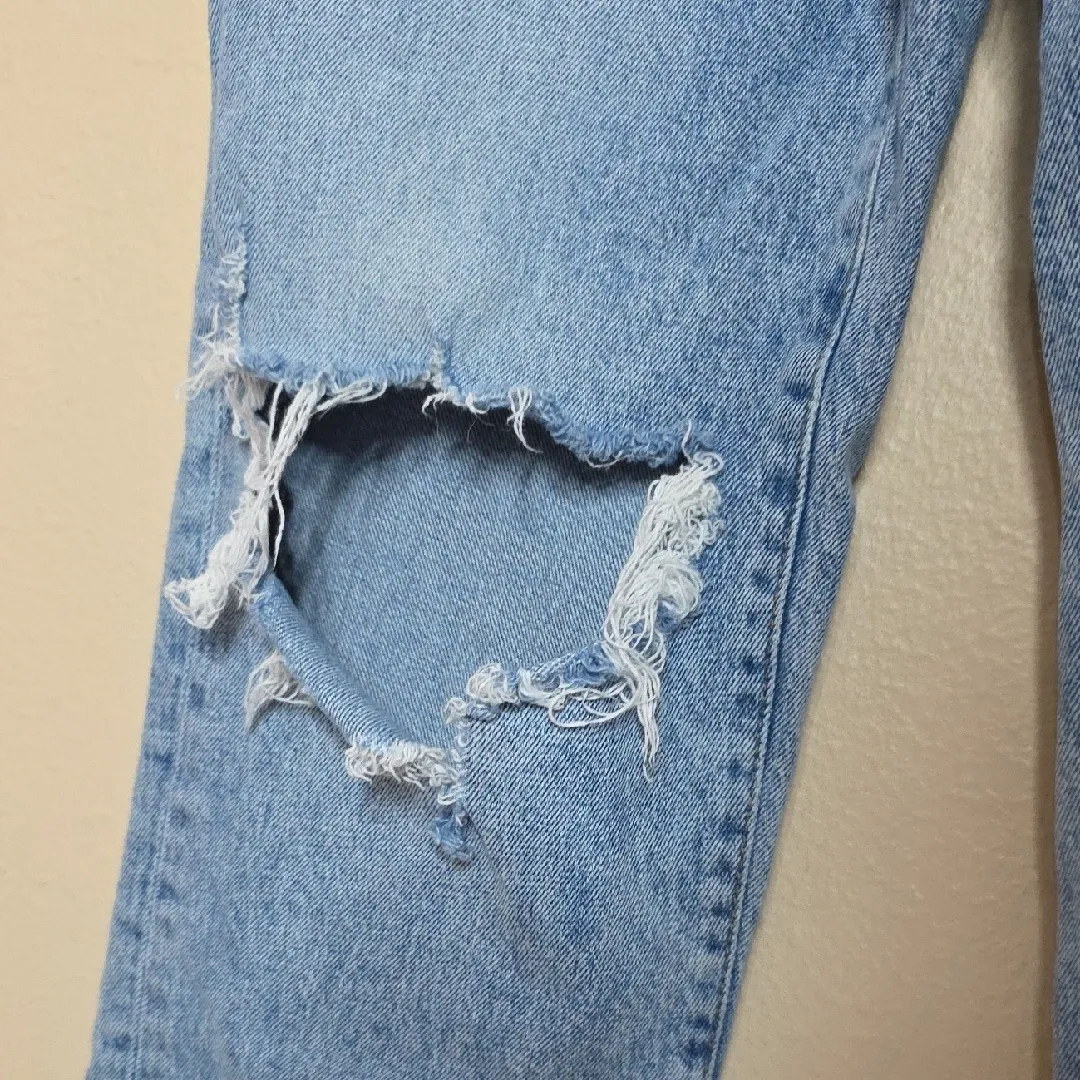 Good American Jeans Good Boy Straight Leg Cropped Frayed Hem - Image 5