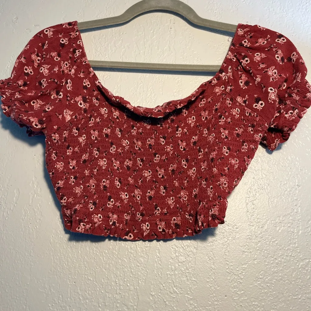 Xhilaration Red Puff Sleeve Smocked Crop Top Elegant Floral Pattern SZ S Petite - Image 3
