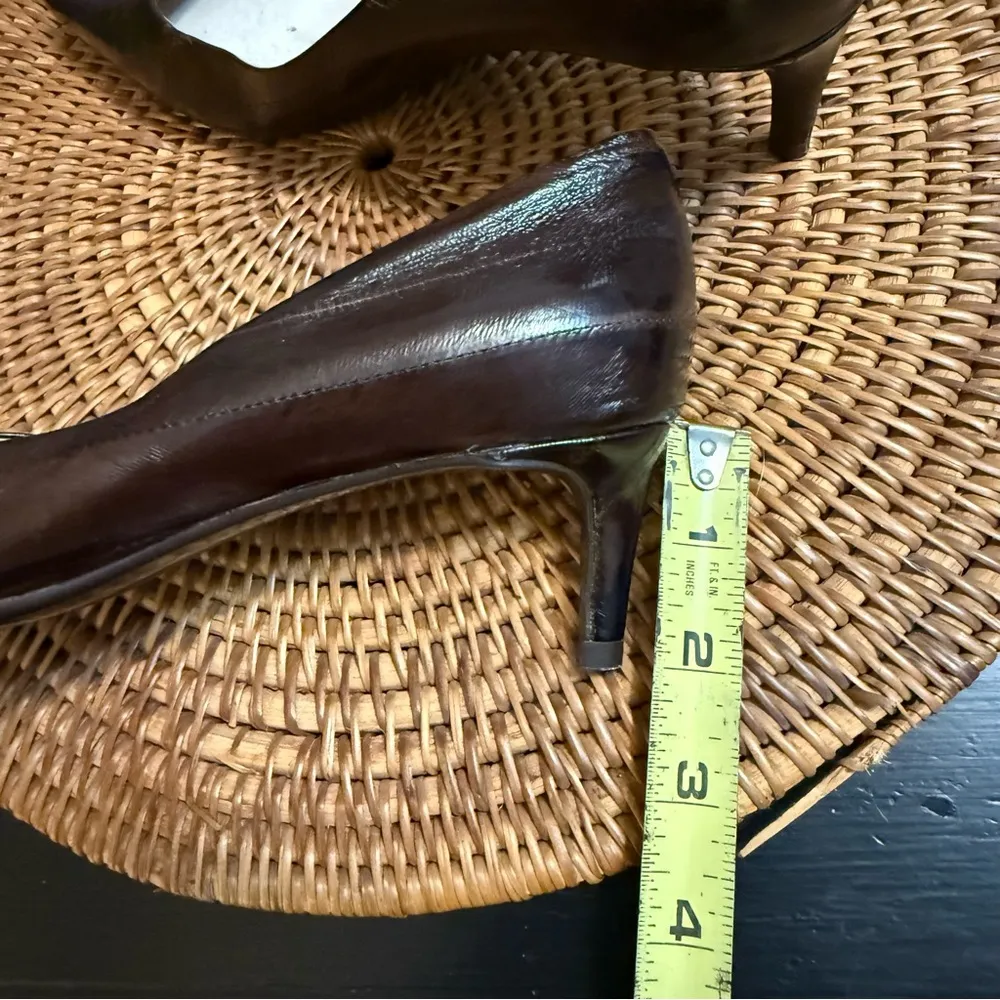 Vaneli Dark Brown Leather Heels Size 7 - Image 7