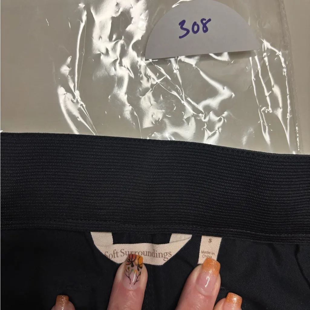 Soft Surroundings Black Cuffed Ankle Pants Size Small Pull On Elastic Waist - Image 7