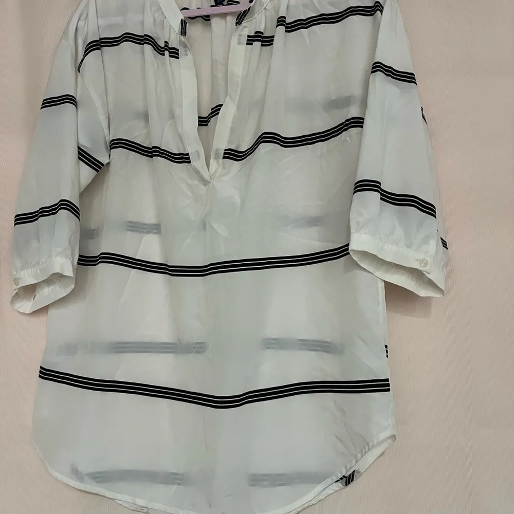 Old Navy Cream 3/4 Sleeve Boxy Tunic - Image 2