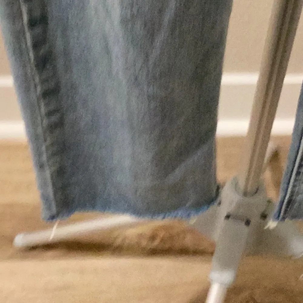 LC Lauren Conrad frayed hems jeans straight leg - Image 2