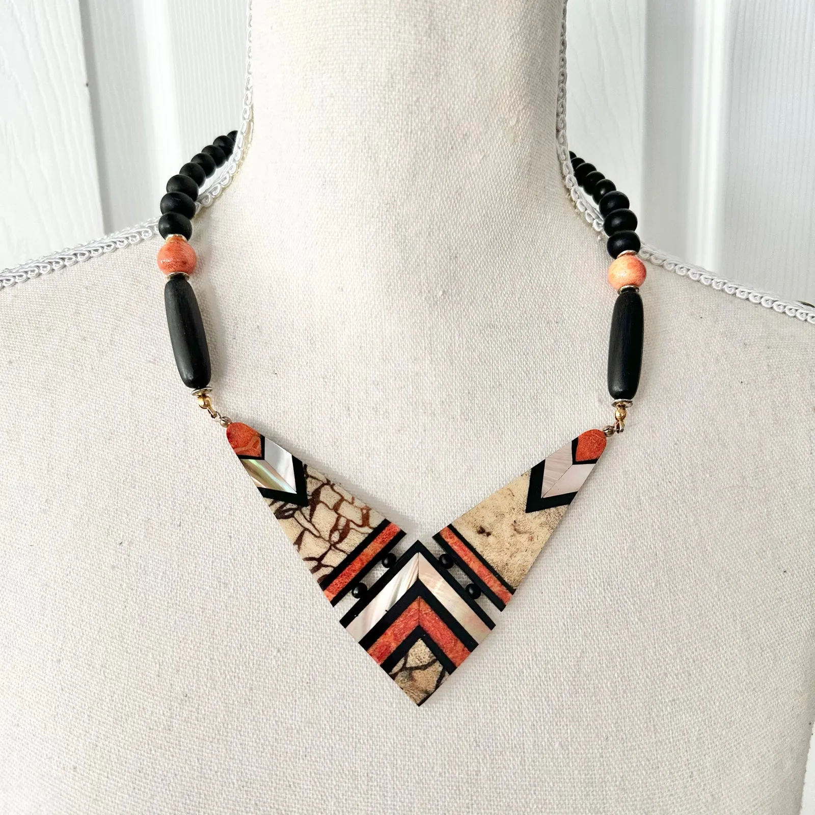 Mother of Pearl Sponge Coral Geometric Statement Necklace Earring Set Vintage Black - Image 7