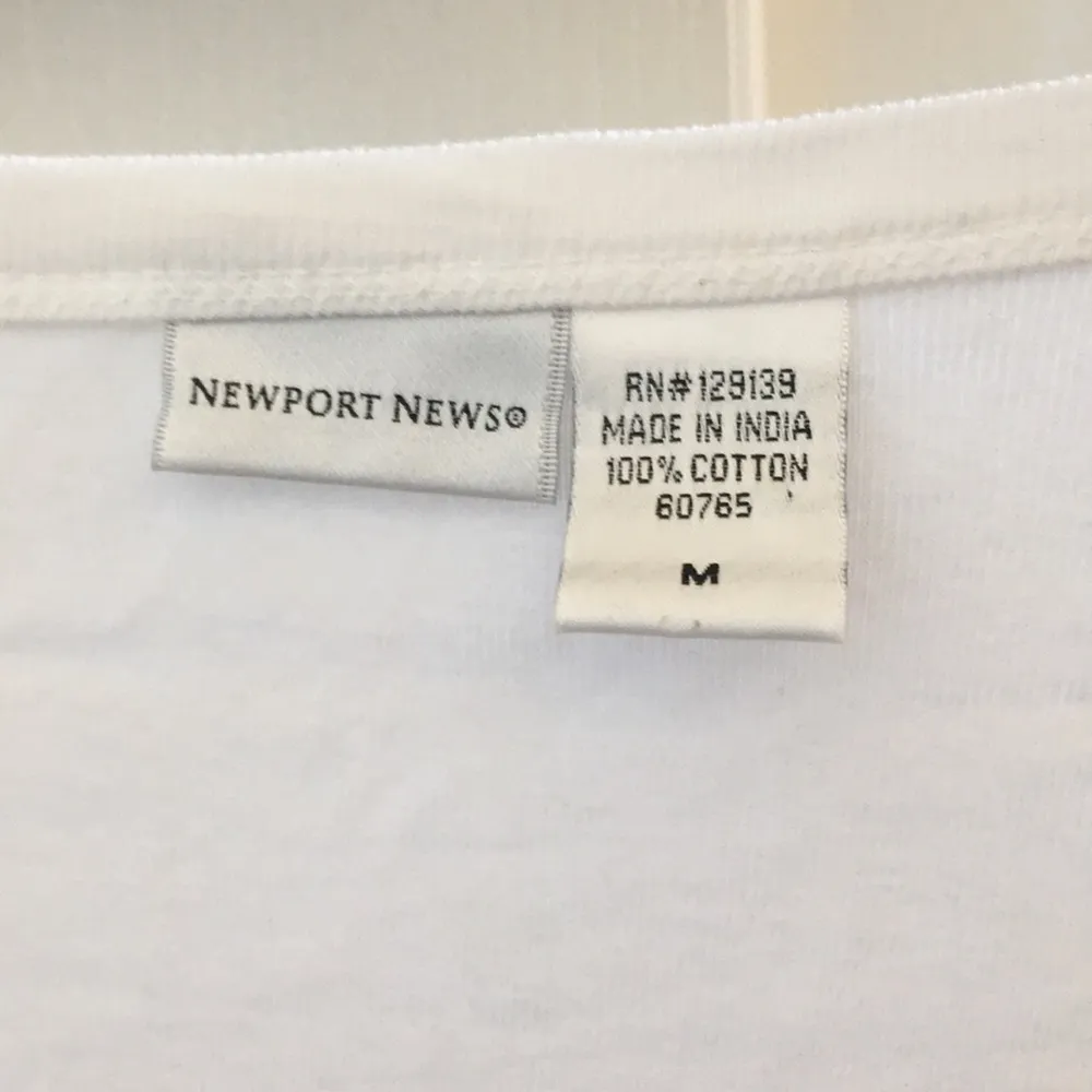 FINAL MARKDOWN Newport News tee medium - Image 3