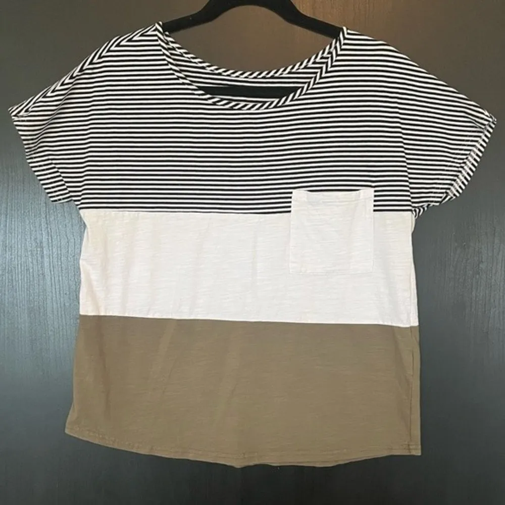 SHEIN Patch Pocket Front Cut And Sew T-Shirt Size Medium - Image 7