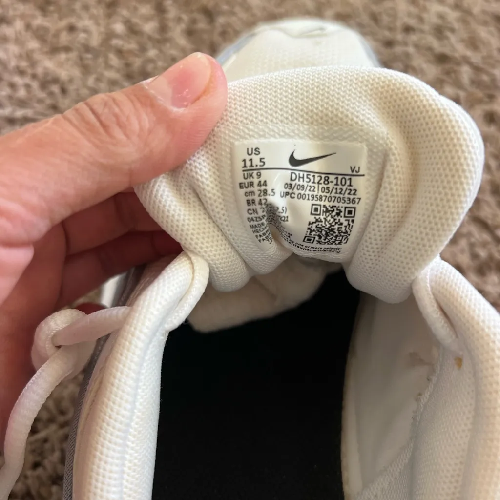 NEW Nike Air Max Bliss Womens Shoes Sneakers Sz 11.5 - Image 12