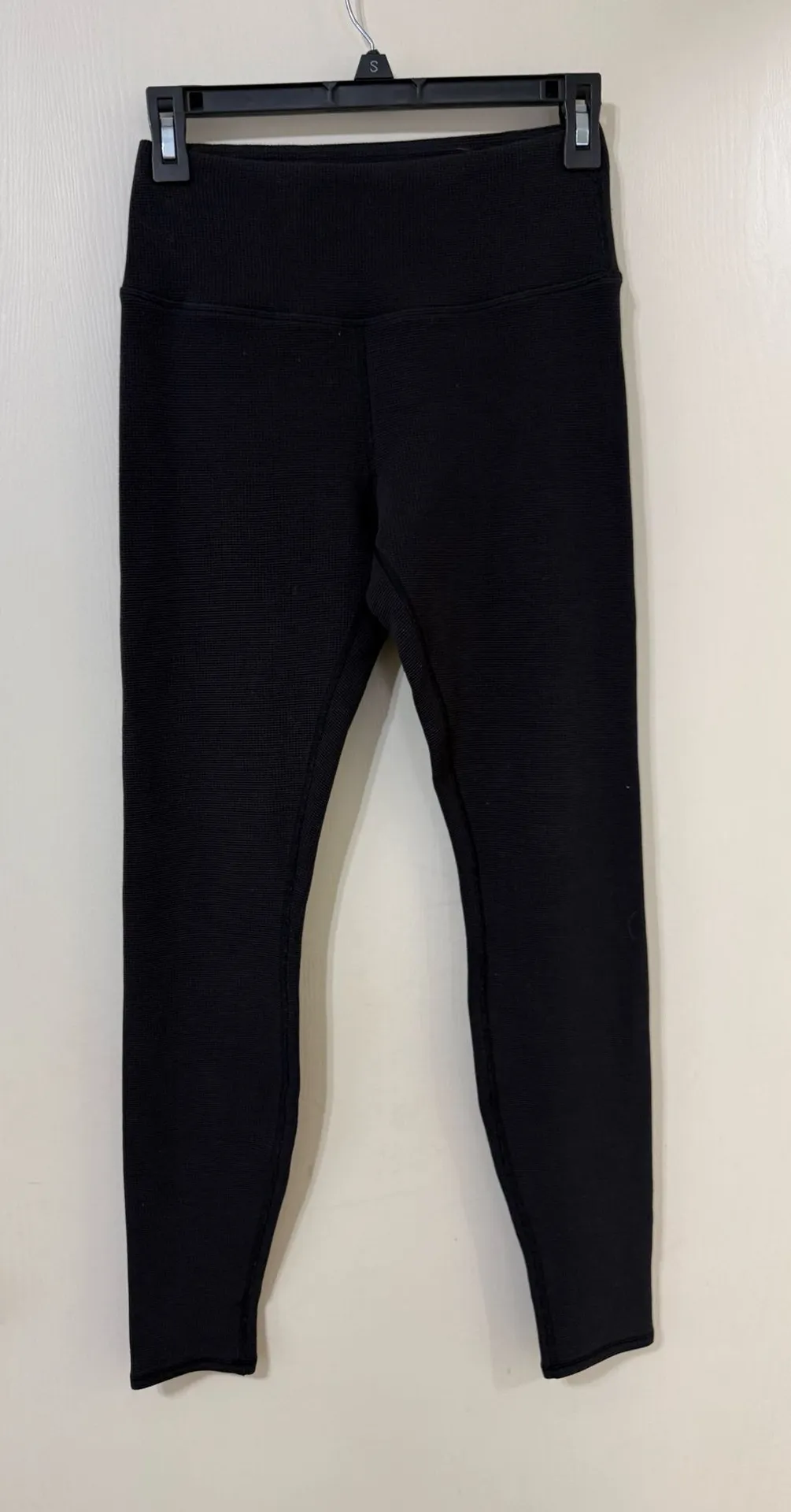 Alo Leggings Yoga - Image 1