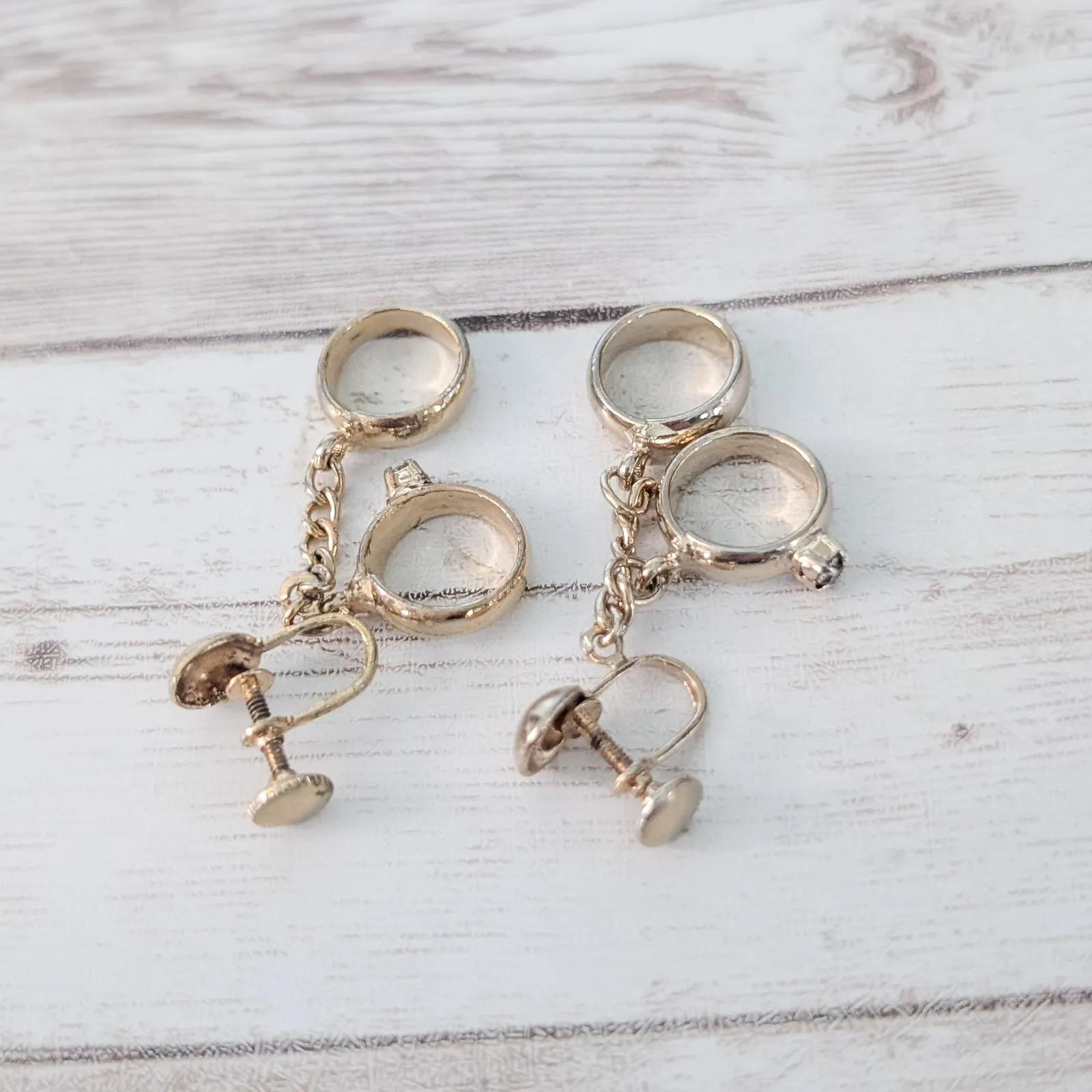 Vintage Screw Back Earrings Wedding Theme Dangle Ring Dangle Gold - Image 9