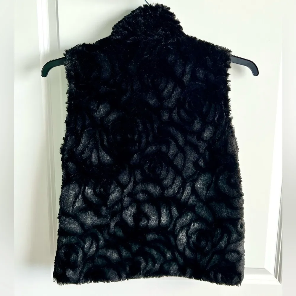 BETSEY JOHNSON Women Size S Black Faux Fur Vest - Image 14