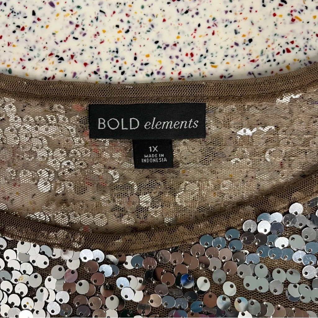 Bold Elements  Silver Sequin Blouse Disco Ball Statement Blouse Women’s Size 1X - Image 4