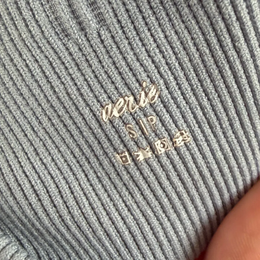 Aerie Light Gray Ribbed Sports Bra Padded Top Small - Image 4