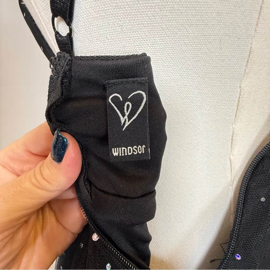 Windsor ‘Vanessa’ V-Neck Iridescent Sequin Black Tulle Flowy Gown Women’s Small - Image 12