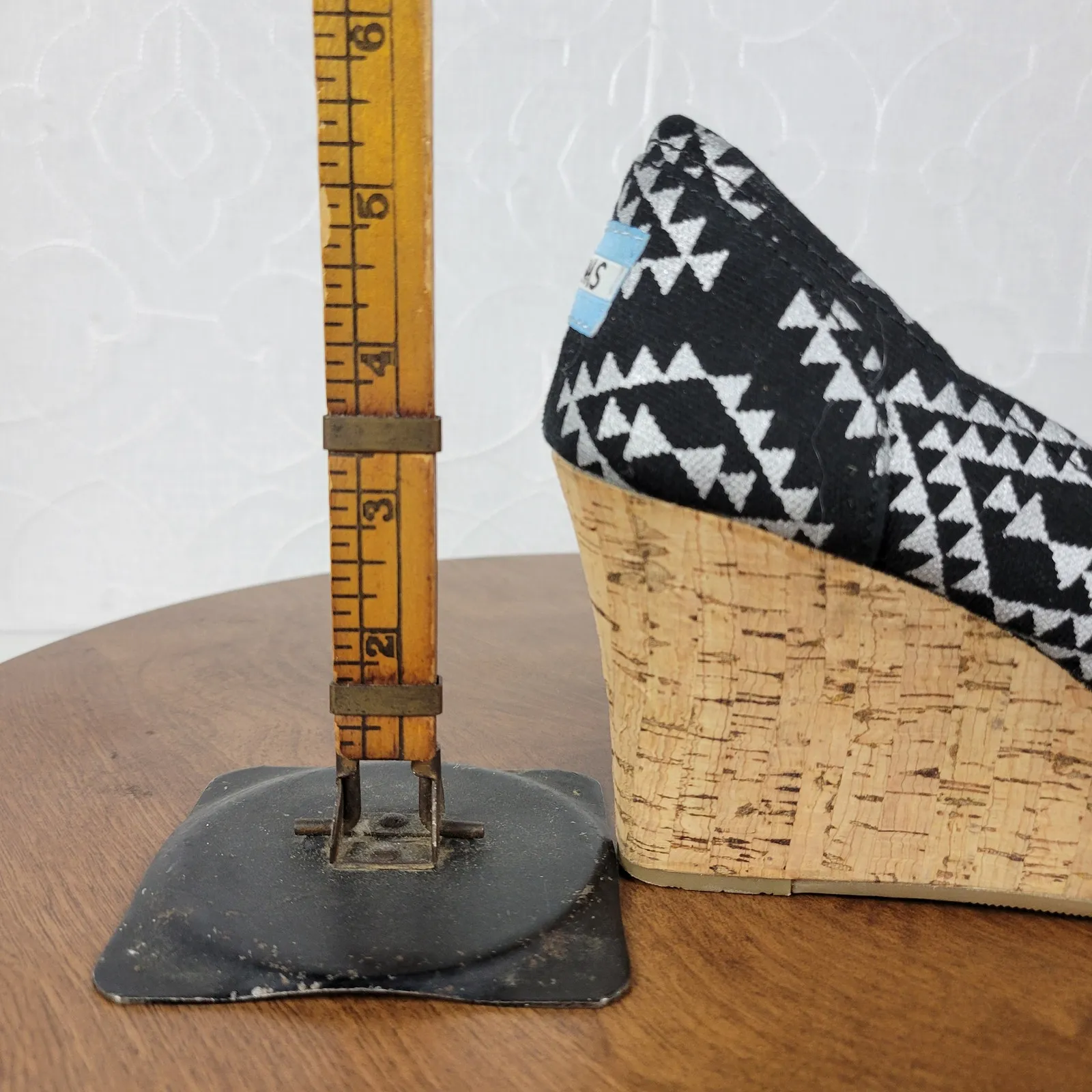TOMS Reina Tribal Wedge 8 Black White Canvas‎ Peep Toe Cork Heel Slip On Cushion - Image 6